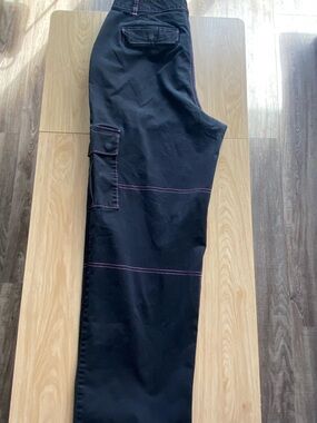Women’s Vans brand cargo pants